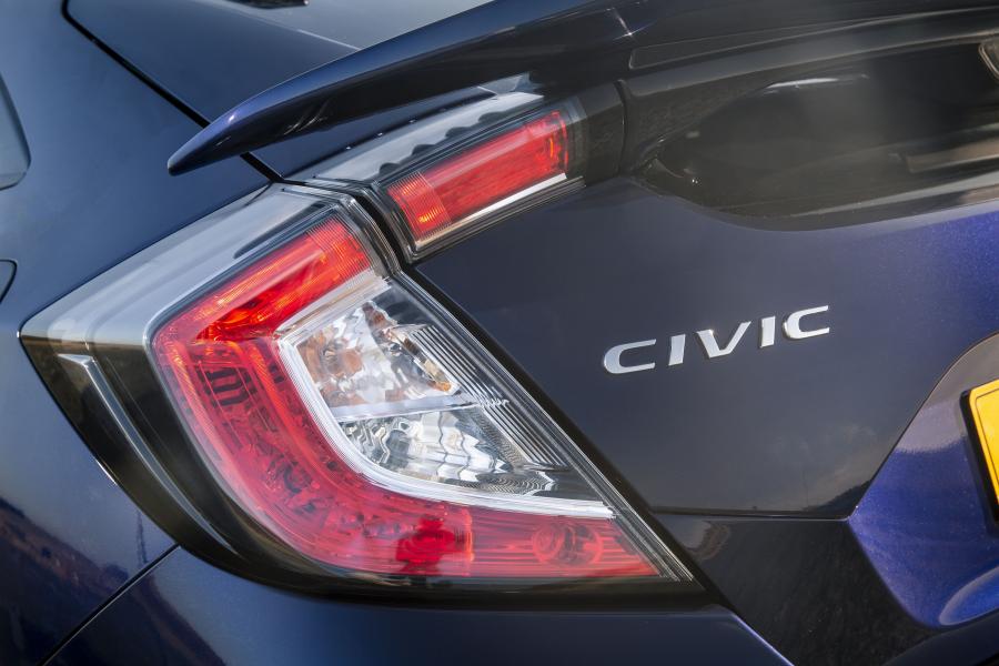 Детали экстерьера Honda Civic Hatchback Sport Line (FK) 2019 года  (UK) (фото 38 из 38)